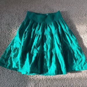 Green tiered skirt size S